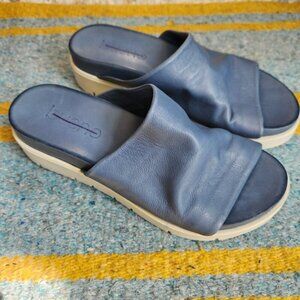Bueno Splash Slide Sandal in Denim Blue Size 37